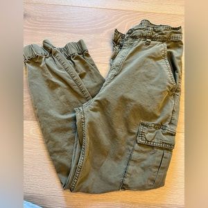 Abercrombie green high waisted cargos size xs
